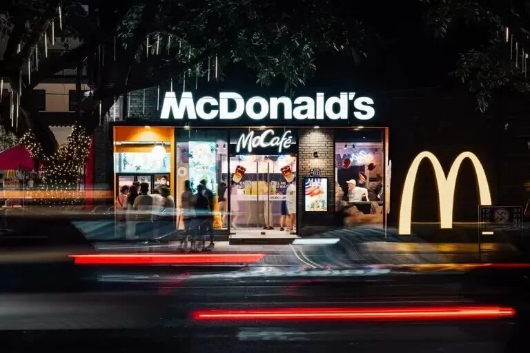 麦当劳突然涨价,2亿穷鬼遭背刺!(pic1) 麦当劳突然涨价,2亿穷鬼遭背刺!(pic1)