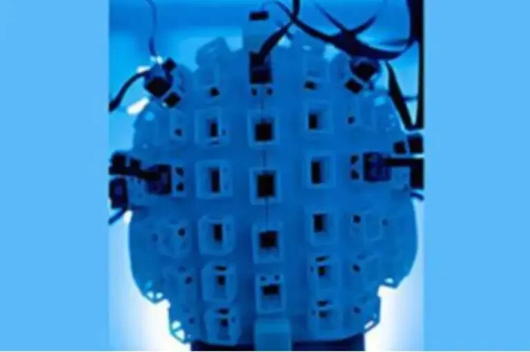 戴上&ldquo;电路板头盔&rdquo;，读懂大脑的秘密电波!(pic3)