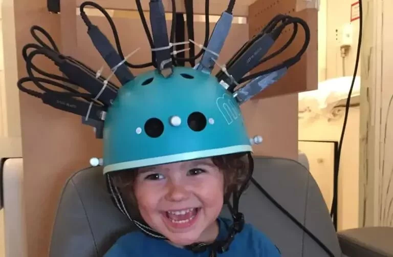 戴上&ldquo;电路板头盔&rdquo;，读懂大脑的秘密电波!(pic5)